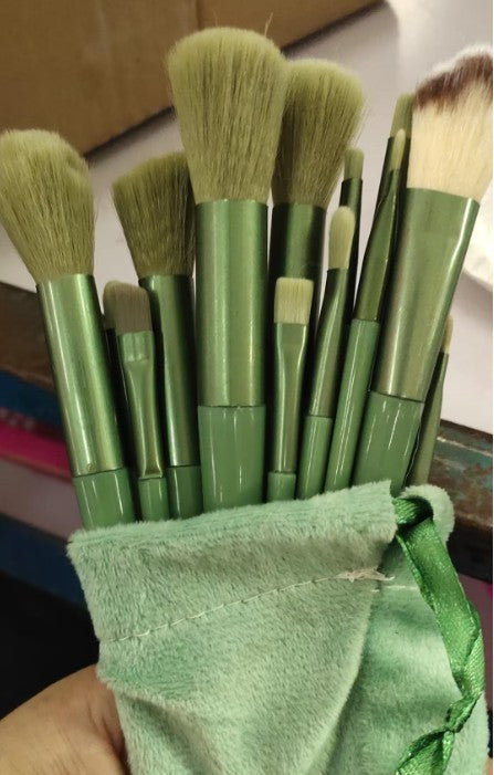 Set 13 Pinceaux Maquillage Pro – Teint, Yeux, Highlighter, Blush & Fond de Teint